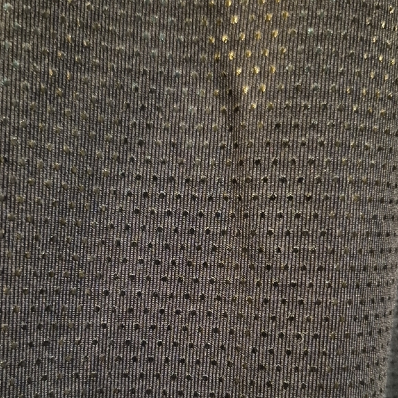 The Limited Sleeveless Black Top - Picture 4 of 4